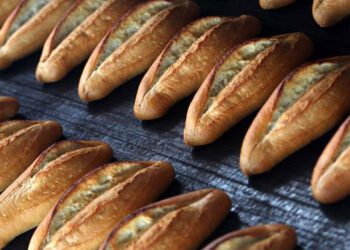 İzmir’de ekmeğe zam