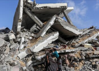 İsrail’in Refah kentinde sivillerin olduğu bir noktaya düzenlediği saldırıda 11 kişi öldü