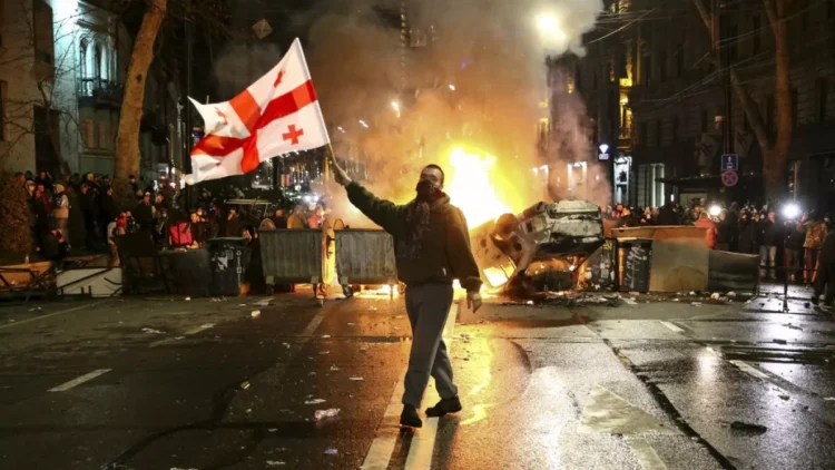 AB, Gürcistan’ın üyelik sürecini durdurdu