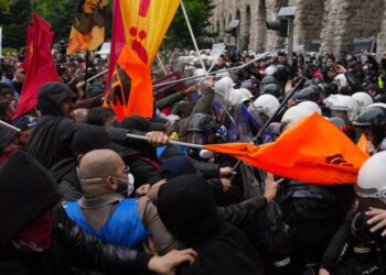 1 Mayıs davasında 17 kişi hakim karşısına çıktı: Sanıklar hakkındaki adli kontrol hükümleri kaldırıldı