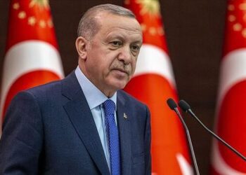 “Yunanistan Kıbrıs’a askeri üs kuruyor, biz de kuracak mıyız?” sorusuna Erdoğan’dan yanıt: Külliye ve mescit yapıyoruz