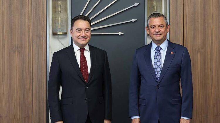 Özgür Özel ile Ali Babacan CHP Genel Merkezi’nde bir araya geldi: 3 gündem maddesi görüşüldü