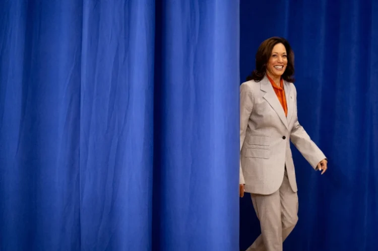 Kamala Harris’ten adaylık yolunda önemli adım