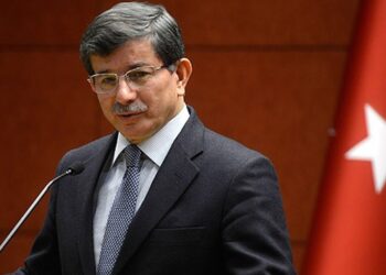 Davutoğlu ‘hissediyor’: Devlet içinde ciddi bir tehlike var
