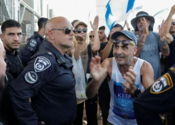 İsrail’de ciddi işkenceyle suçlanan 9 askerin tutulduğu tesis basıldı, aşırı sağ askerleri ‘kahraman’ ilan etti