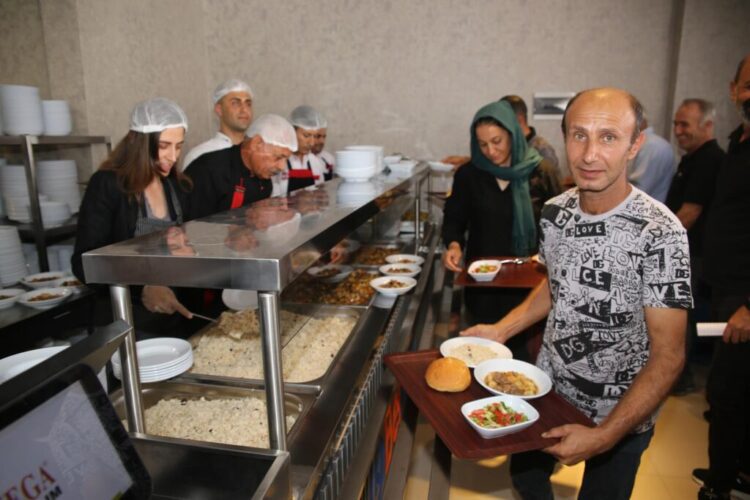 Batman’da da Halk Lokantası açıldı: 3 çeşit yemek 100 TL