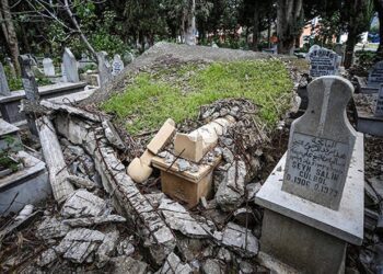 Hatay’da iki mezarlık da rezevr alanı içinde kaldı