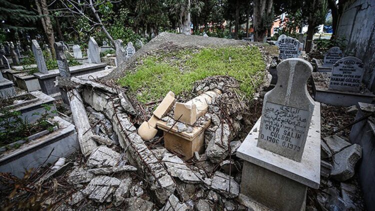 Hatay’da iki mezarlık da rezevr alanı içinde kaldı