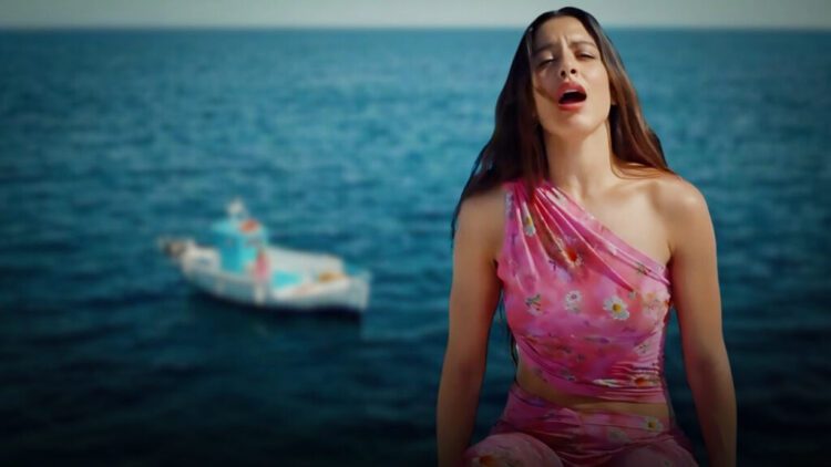 Eurovision’da Yunanistan’ı temsil eden Marina Satti’den mültecilere özel şarkı: ‘Ah Deniz…’