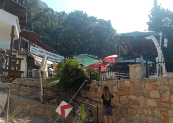 Muğla’da freni patlayan tur otobüsü kaza yaptı: 2 ölü