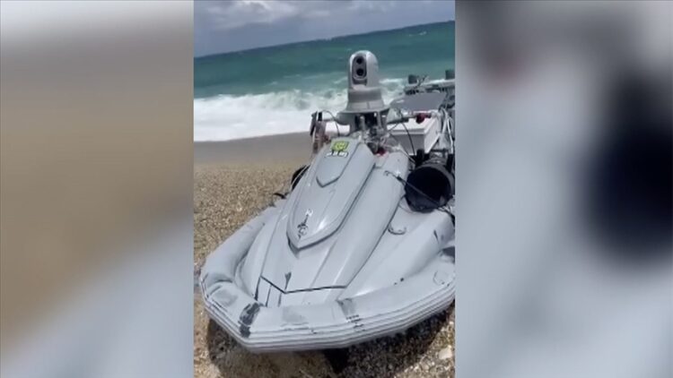 İstanbul Çatalca Sahili’nde Ukrayna’ya ait patlayıcı madde yüklü jet ski bulundu