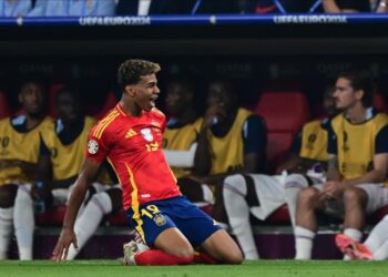 İspanya, geriye düştüğü maçta Fransa’yı yenerek EURO 2024’te finale çıktı