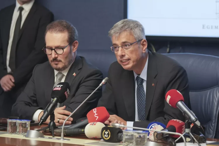 Bakan Memişoğlu: ‘Maymun çiçeği Türkiye’de tek tük görülebilir ama salgın olmaz’