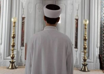 Diyarbakır’da skandal; imam, başka bir imamın karısını kaçırdı