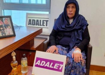 Hastaneden taburcu olan Emine Şenyaşar yine Meclis’te: Çocuğumu bıraksınlar ben de eve gideyim