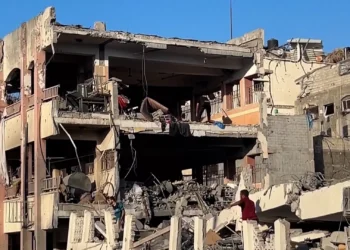 İsrail, Gazze’de yerinden edilmiş sivillerin sığındığı okulu vurdu: 16 ölü, 21 yaralı