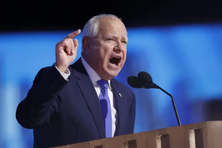 Tim Walz, Kamala Harris’in başkan yardımcısı adayı olmayı resmen kabul etti: ‘Donald Trump defterini kapatacağız’