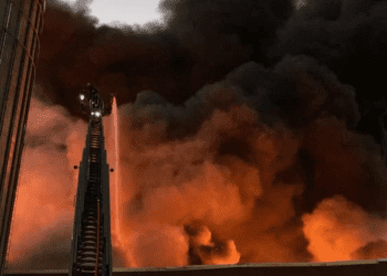 Gaziantep’te halı fabrikasında yangın çıktı