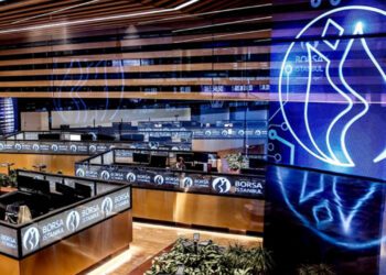 Endeks sert düştü, borsa devre kesti