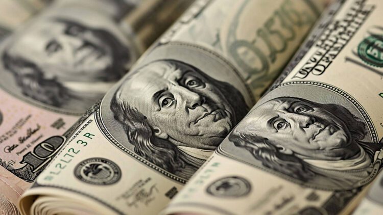Dolar, TL karşısında rekor üstüne rekor kırdı