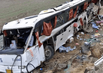 İran’da otobüs devrildi: 28 kişi öldü