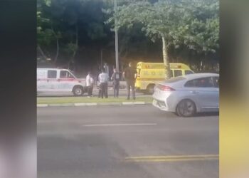 İsrail’in Holon kentinde düzenlenen bıçaklı saldırıda 2 İsrailli öldü iki kişi yaralandı