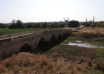 Tunca Nehri’nde su akışı durdu