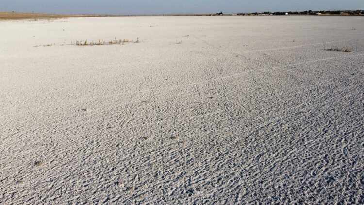Tuz Gölü’nü besleyen 4 göl kurudu