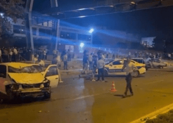 Kaldırımdaki yayalara çarptı: Beş çocuk öldü