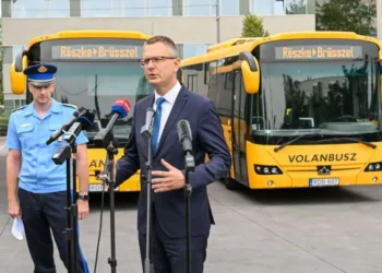 Macaristan’dan AB’ye mülteci resti: ‘Otobüslere doldurur Brüksel’e taşırız’