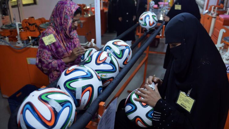 ILO: Çalışanların geliri son 20 yılda azaldı