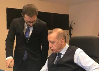 Propaganda ordusu genişliyor