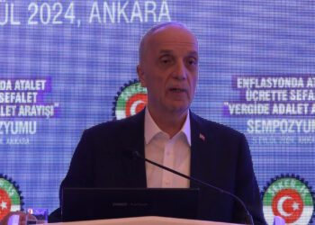 Türk-İş Başkanı Atalay: O kadar sıkıntıya rağmen biz, zenginlerden daha mutluyuz