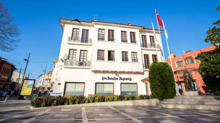 Hastaneyi zamanında bitiremeyen AKP’li damat, 4.7 milyar TL’lik ikmal ihalesini de ‘kazandı’