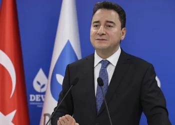Ali Babacan: “İktidar ile ana muhalefeti kol kola görürsek şaşırmayalım”