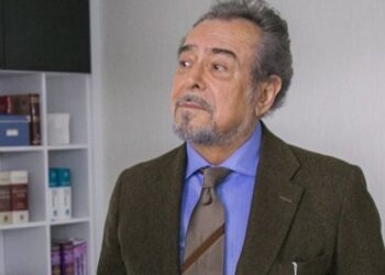 Güneri Cıvaoğlu hayatını kaybetti