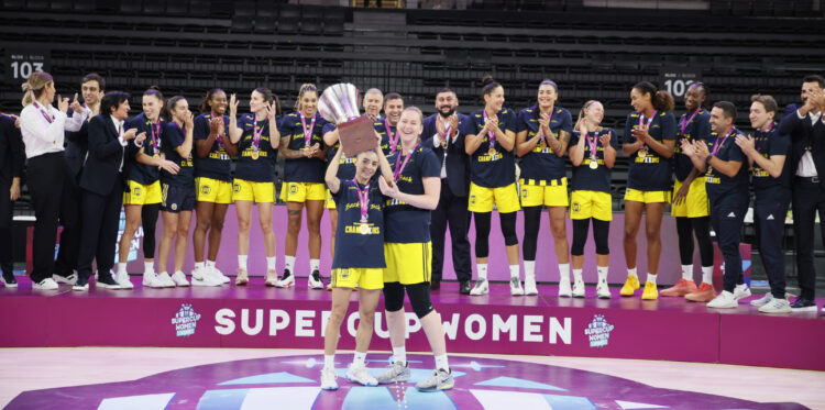 FIBA Kadınlar Süper Kupa’nın sahibi Fenerbahçe Opet