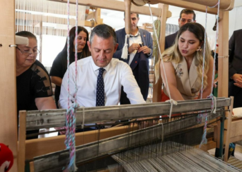 CHP’den Mustafa Sandal’a “atkı dokuma” yanıtı