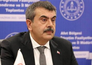 Tekin: İmamoğlu, Türkçe okuduğunu anlama konusunda özürlü