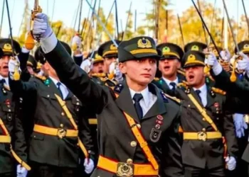 İhracı istenen teğmenlerin avukatlarından açıklama: ‘Savunma Bakanlığı’nın açıklaması şüphe oluşmasına yol açmaktadır’