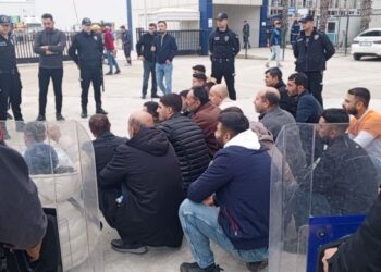 Maaşlarını alamayan 670 işçi eylemde