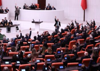 AKP, Meclis’e sundu: Muayene katılım payı 10 kat artıyor, raporlar ücretli oluyor