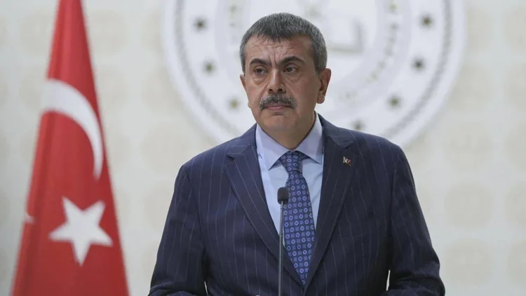 CHP’den “laiklik” açıklaması tepki çeken Yusuf Tekin hakkında suç duyurusu