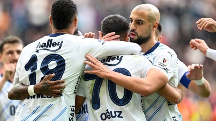 Fenerbahçe, Kayseri deplasmanında farklı kazandı