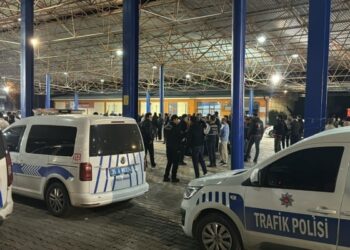 İzmir’de polise silahlı saldırı