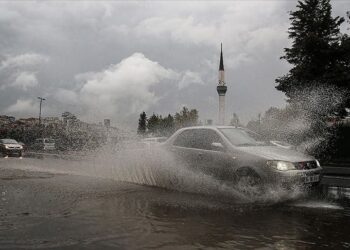 Üç ile sağanak uyarısı