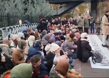 Ataması yapılmayan öğretmenler MEB önünde: Artık çözüm istiyoruz