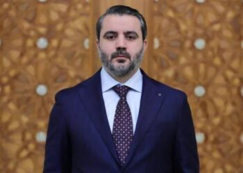 Ev hapsindeki gazeteci Özlem Gürses, canlı yayını evinden yaptı; “Kelepçeyi, görüntü almak için taktılar”