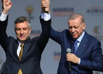 AKP’liler hiç kaybetmiyor: Başkan seçilemedi, bakan müşaviri oldu
