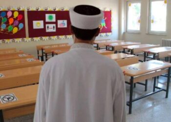 Eğitim İş: Okula imam var, temizlik malzemesi yok